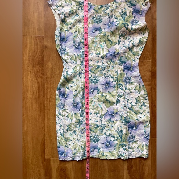 Feminine Floral Print Vintage 1990's 'Fairweather' Scoop Back Mini Dress - Picture 10 of 10